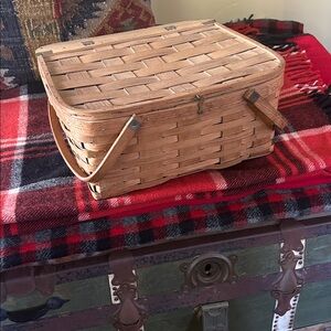 VINTAGE 1940s Double Pie Basket with Handles